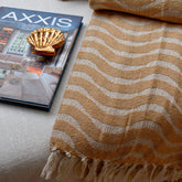 Frazada Masai mostaza claro 125x150 cm 100% algodón con diseño artesanal